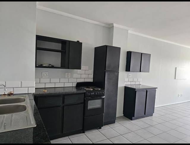 2 BEDROOM PROPERTY TO RENT IN FLORIDA